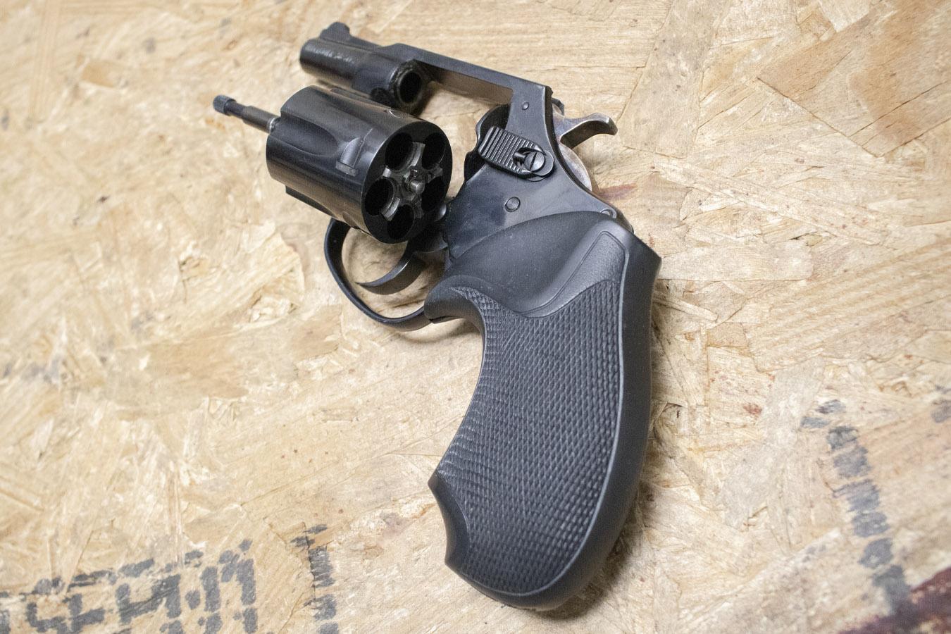 CHARTER ARMS Undercover 38 Special Police Trade-In Double-Action Revolver