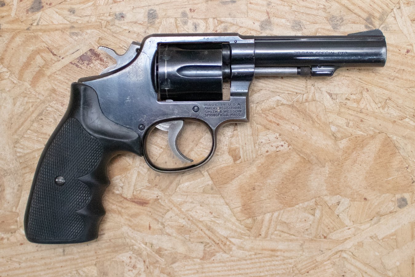 SMITH AND WESSON Model 10-8 38 Special Police Trade-In Revolver with Rubber Grips