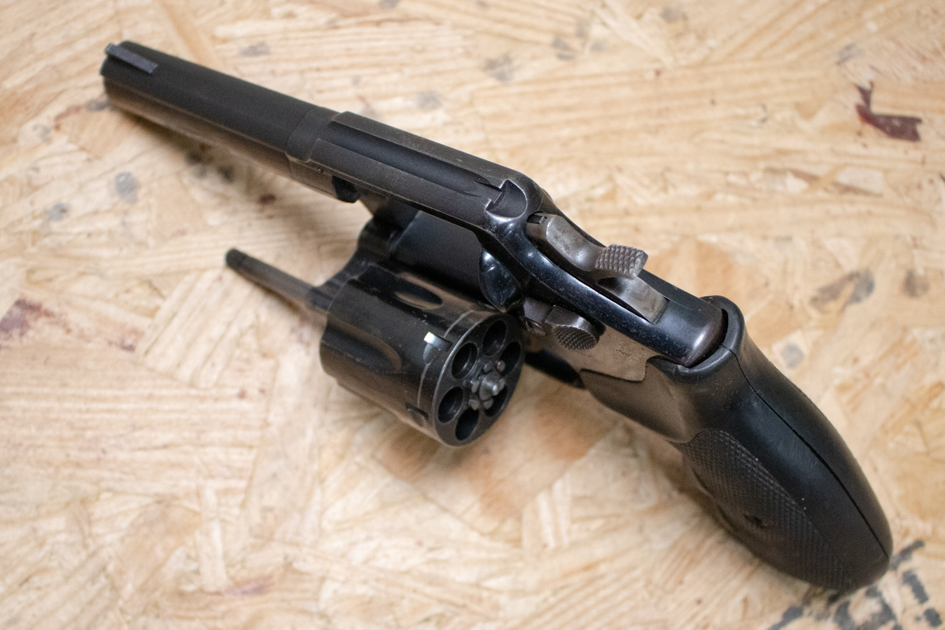 SMITH AND WESSON Model 10-8 38 Special Police Trade-In Revolver with Rubber Grips