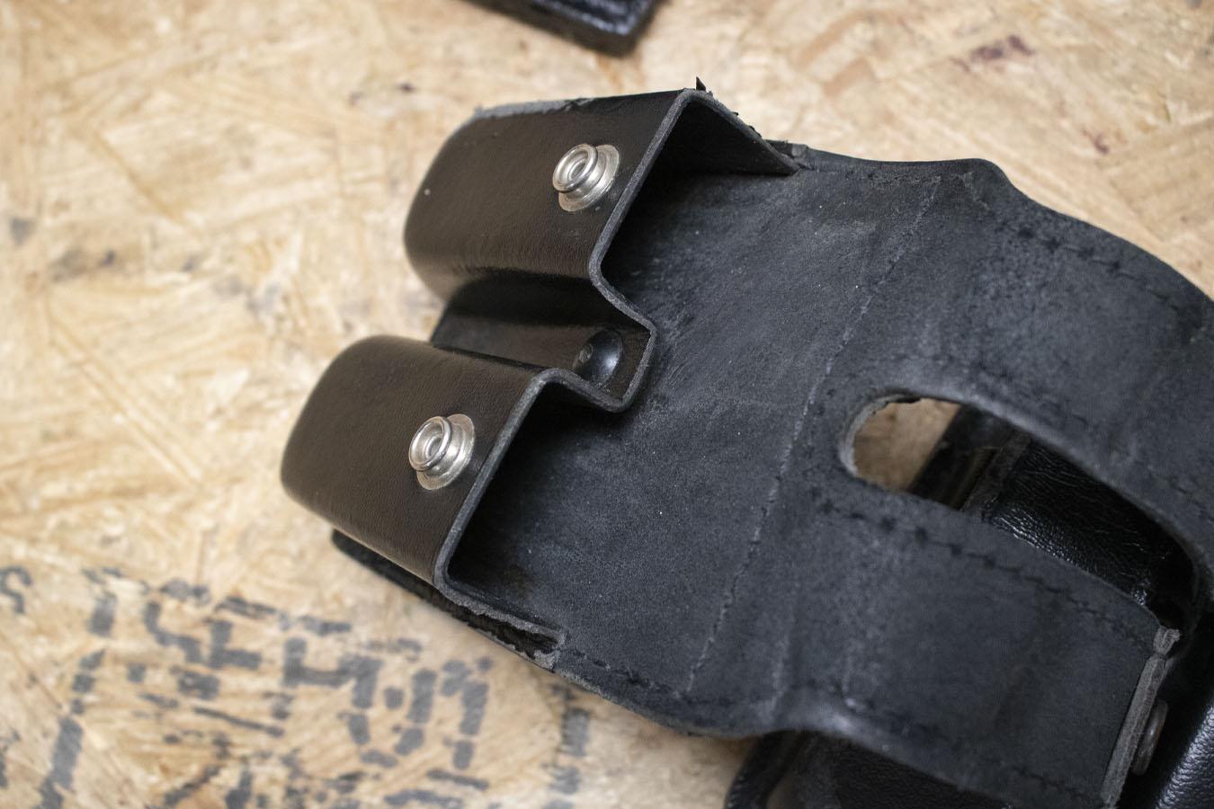 Pochette Double Magazine Safariland 77 – Beretta 92, S&W 59, Cuir Noir