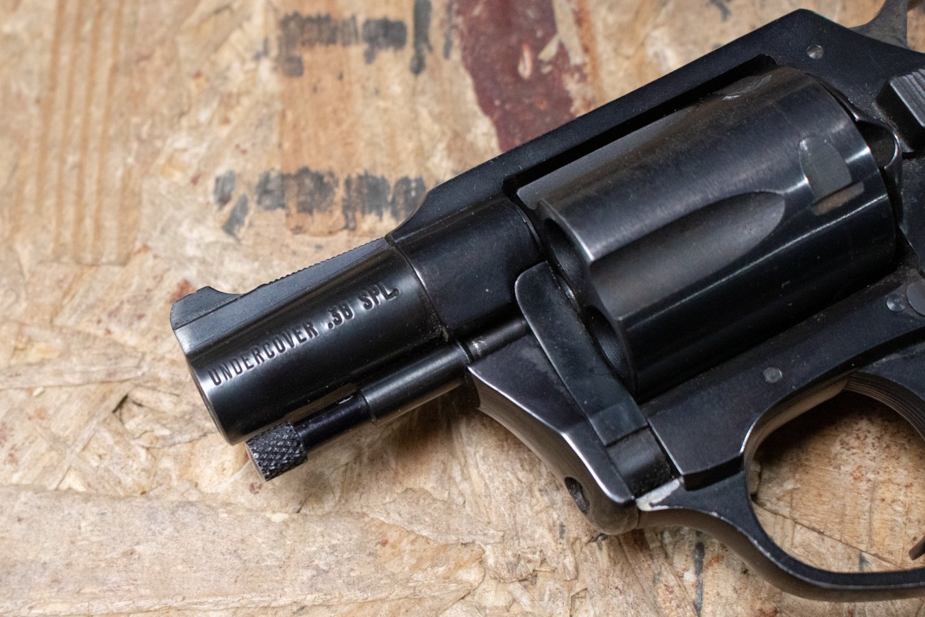 CHARTER ARMS Undercover 38 Special Police Trade-In Double-Action Revolver