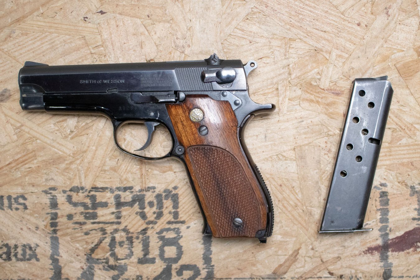 SMITH AND WESSON 39-2 9mm Police Trade-In Pistol with Hole in Hammer