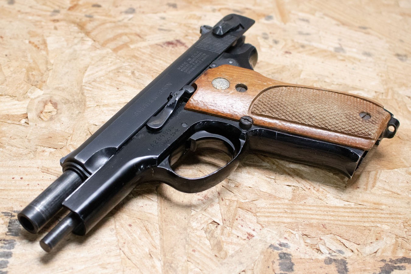 SMITH AND WESSON Model 39-2 9mm Police Trade-In Pistol (Magazine Not Included)