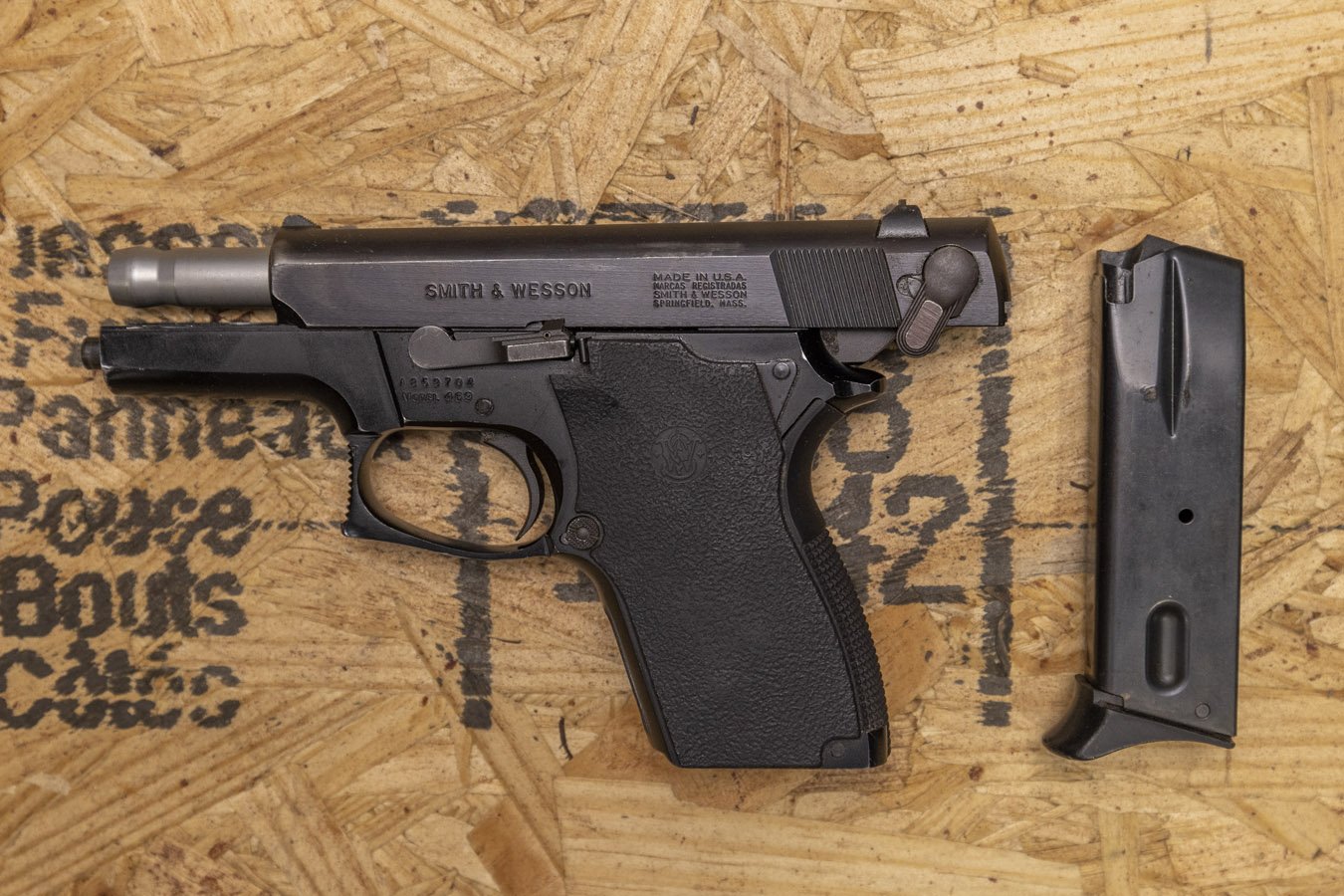 SMITH AND WESSON 469 9mm Police Trade-In Pistol