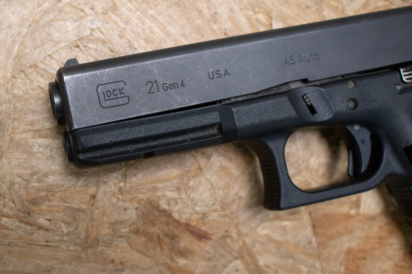 GLOCK 21 Gen4 45ACP Police Trade-In Pistol (Magazine Not Included)