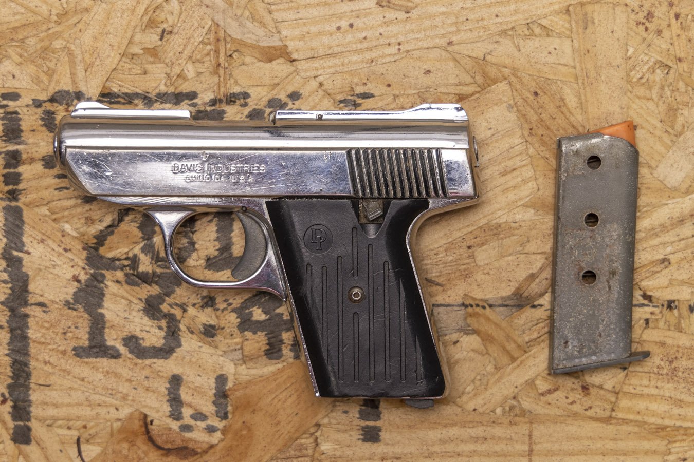 DAVIS P-380 .380 Auto Police Trade-In Pistol