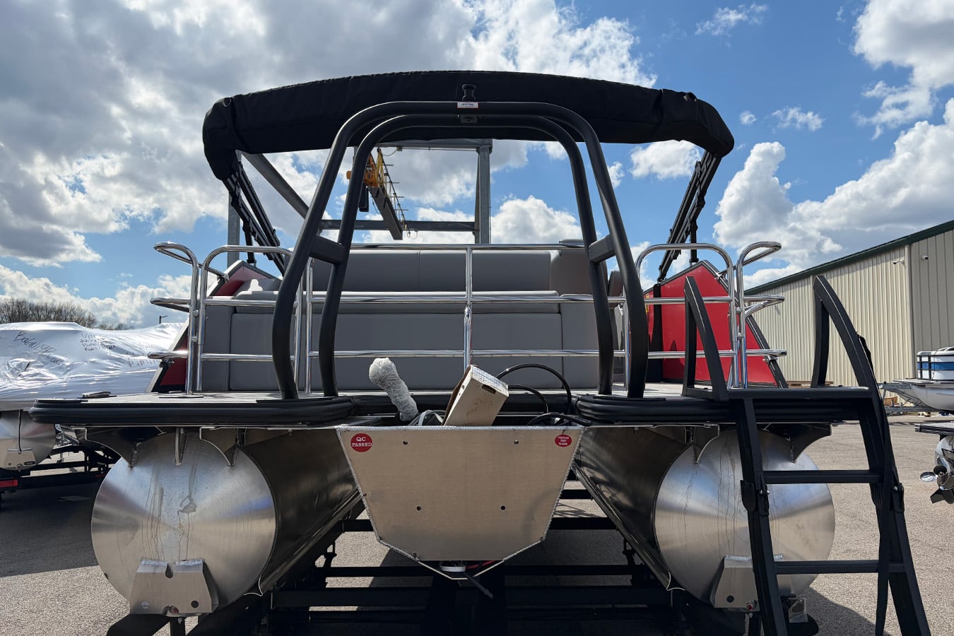 Bentley 2026 Legacy 223 Swingback with 150L Mercury 