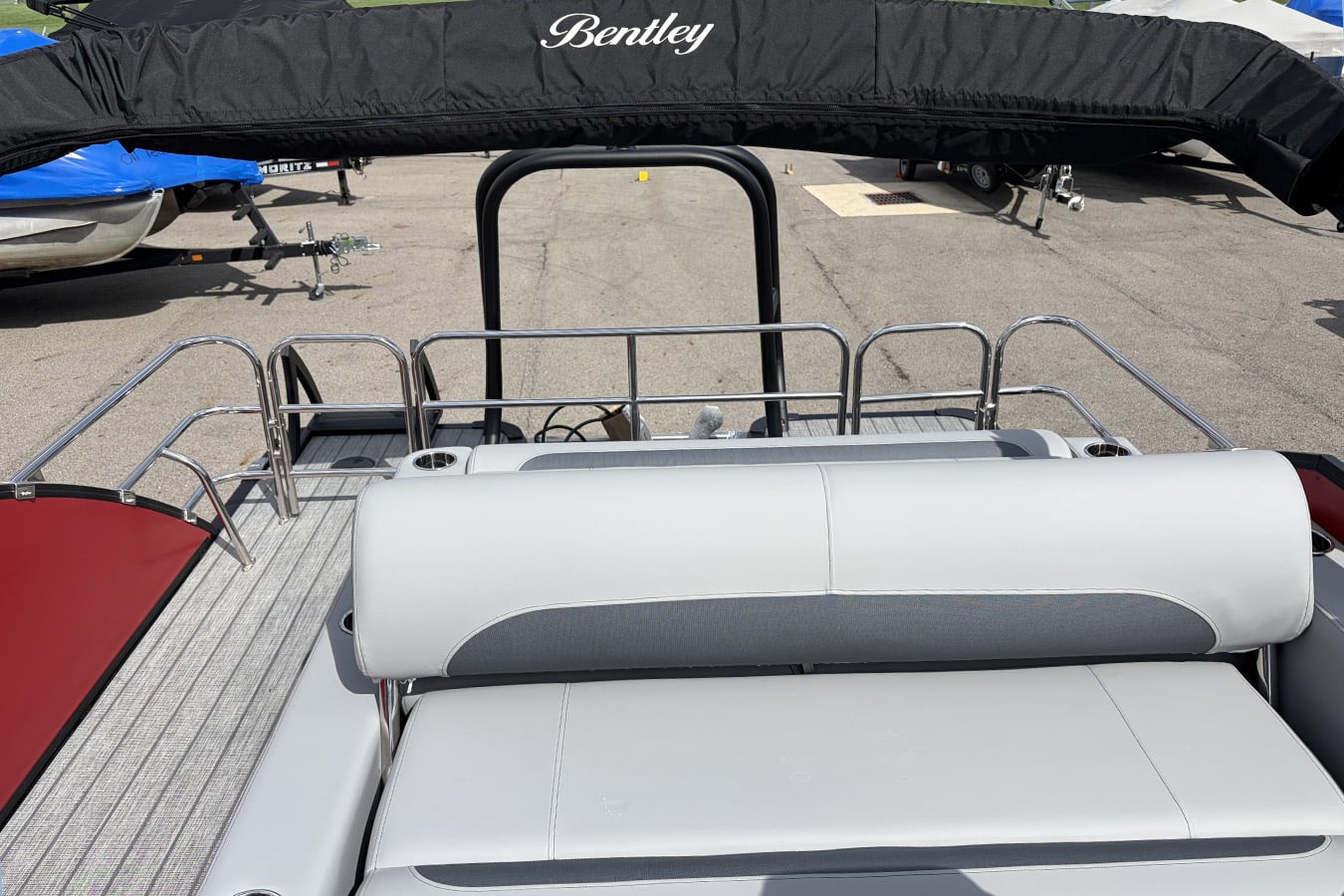 Bentley 2026 Legacy 223 Swingback with 150L Mercury 