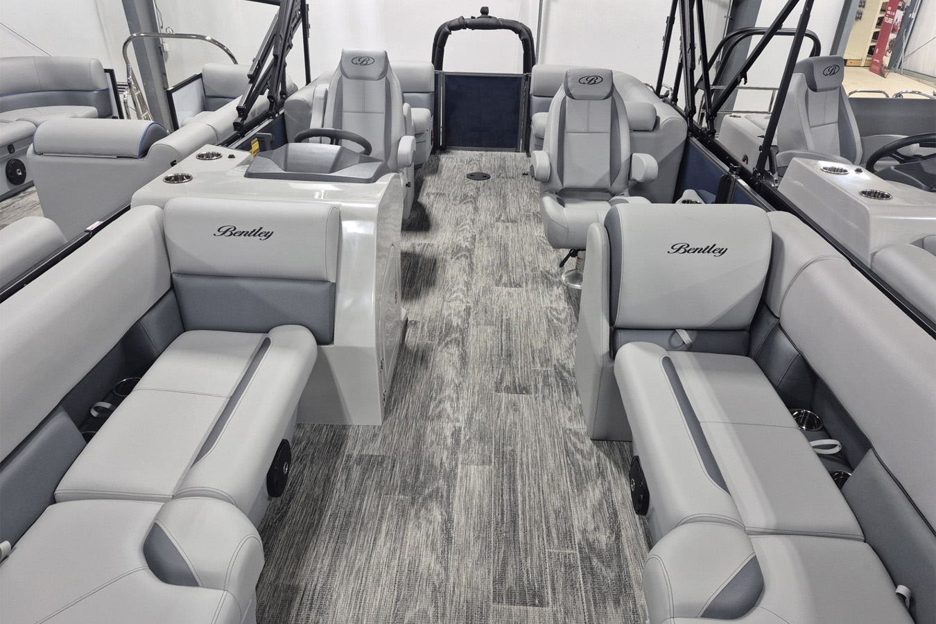 Bentley 2026 Legacy 223 Navigator with Mercury 150L Engine