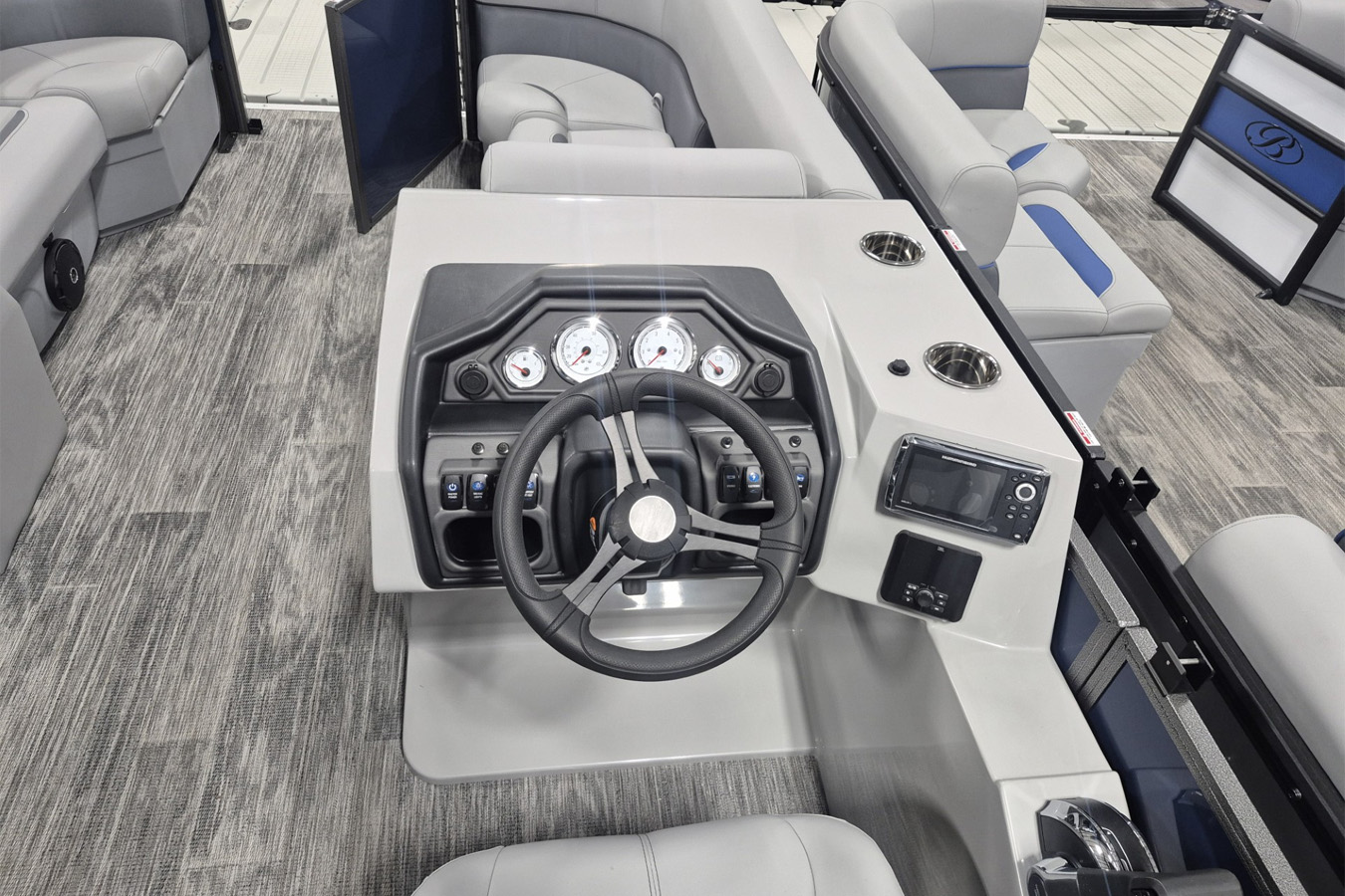 Bentley 2026 Legacy 223 Navigator with Mercury 150L Engine