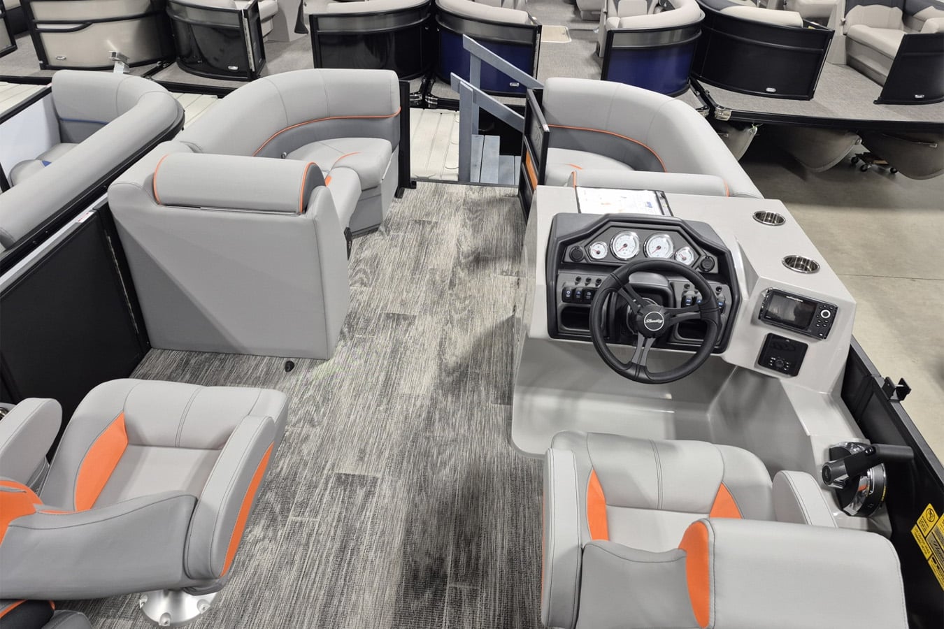 Bentley 2026 Legacy 200 Navigator with Mercury 115 ELPT