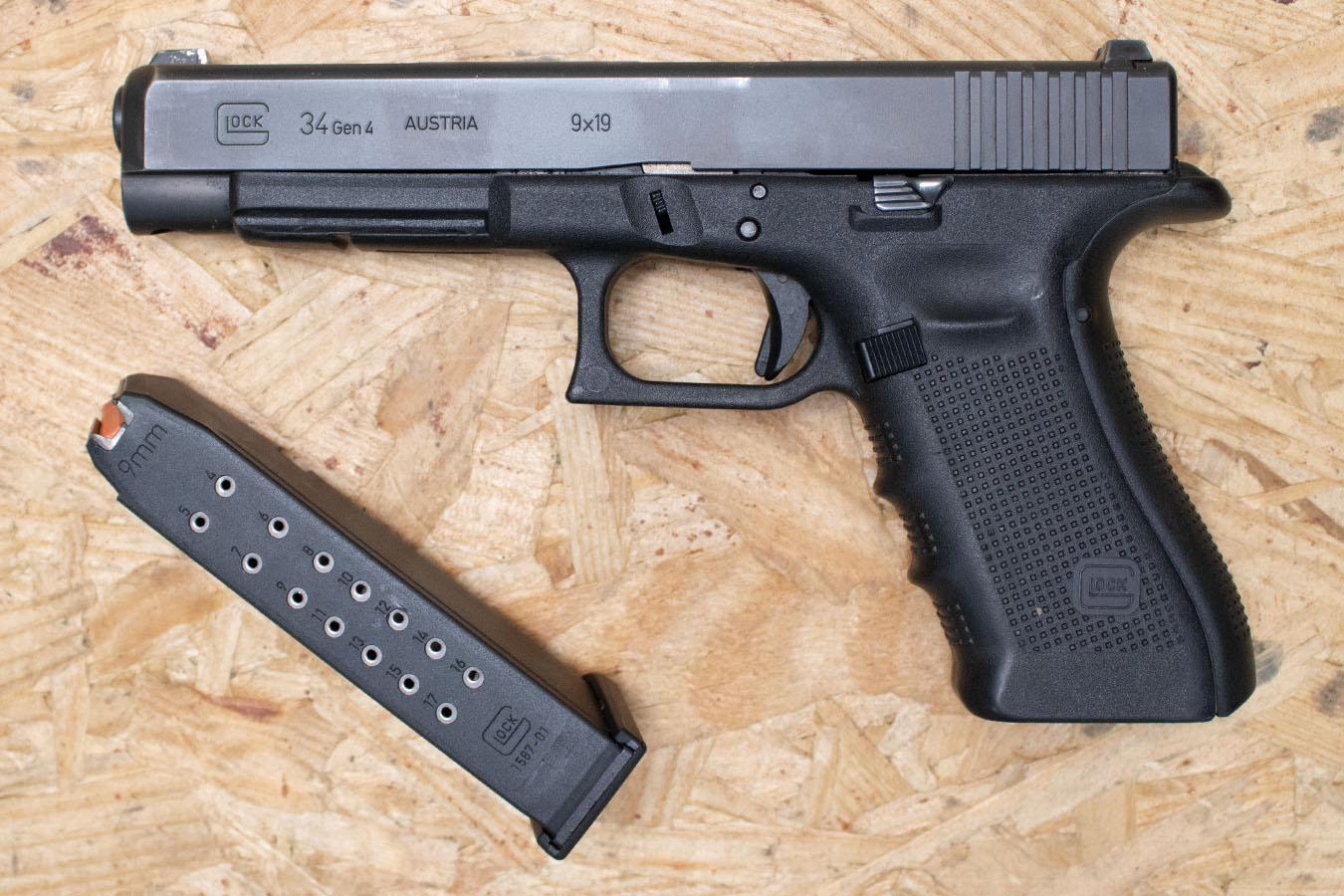 GLOCK 34 Gen4 9mm Police Trade-In Pistol with Window-Cut Slide, Case