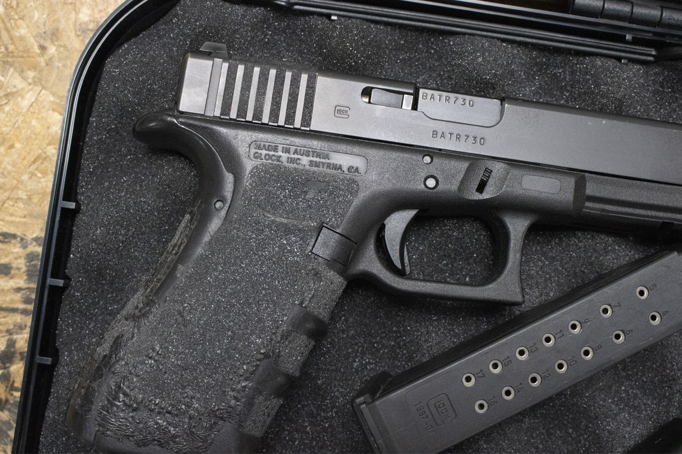 GLOCK 34 Gen4 9mm Police Trade-In Pistol with Two Magazines and Case