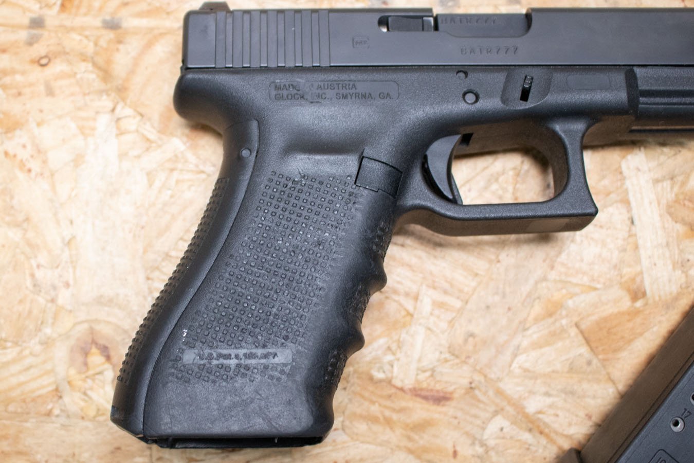 GLOCK 34 Gen4 9mm Police Trade-In Pistol with Window-Cut Slide, Case