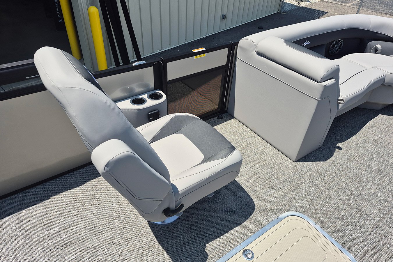Barletta Aria Ultra Lounge A22UC with Mercury 150L
