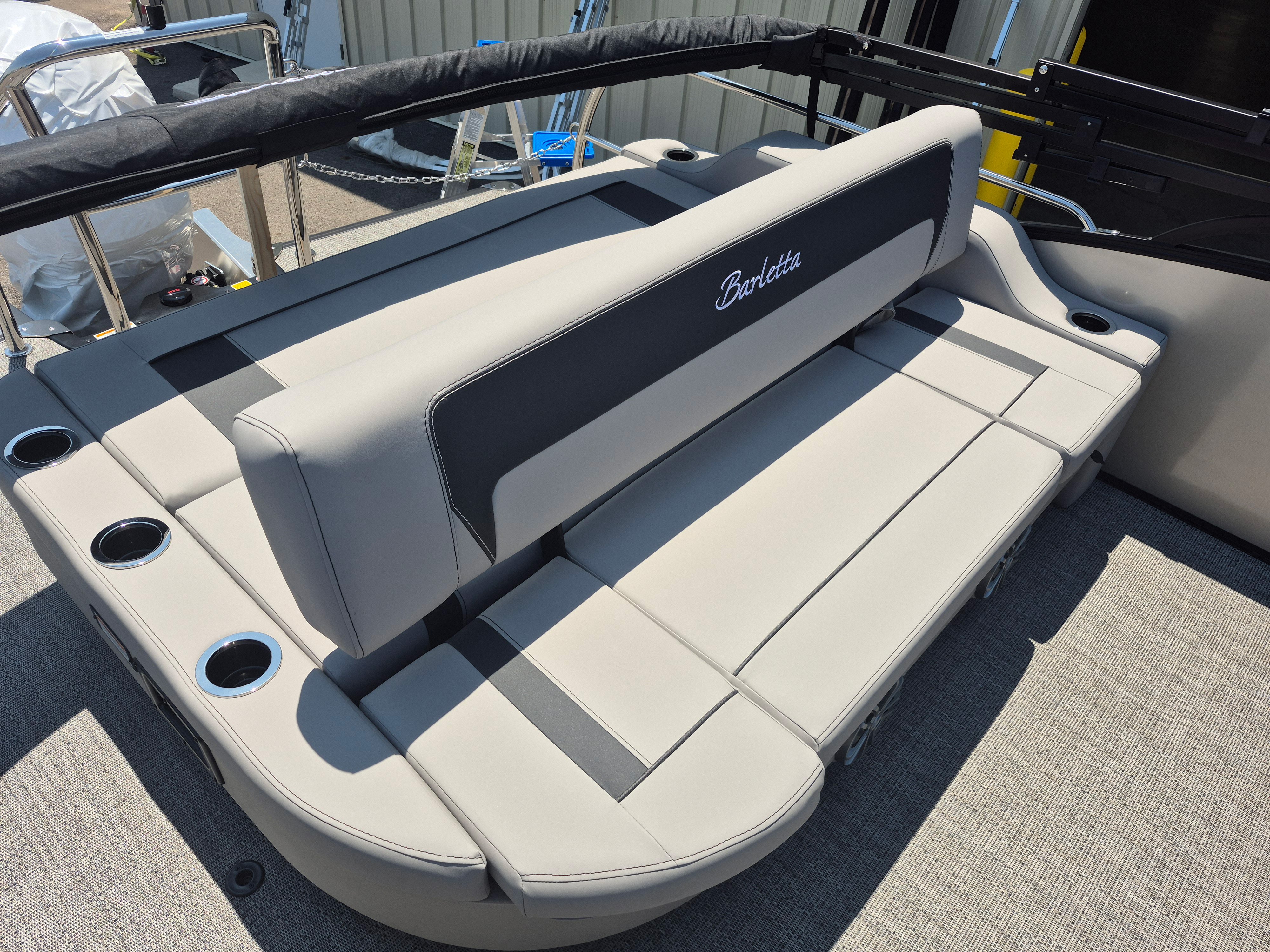 Barletta Aria Ultra Lounge A22UC with Mercury 150L