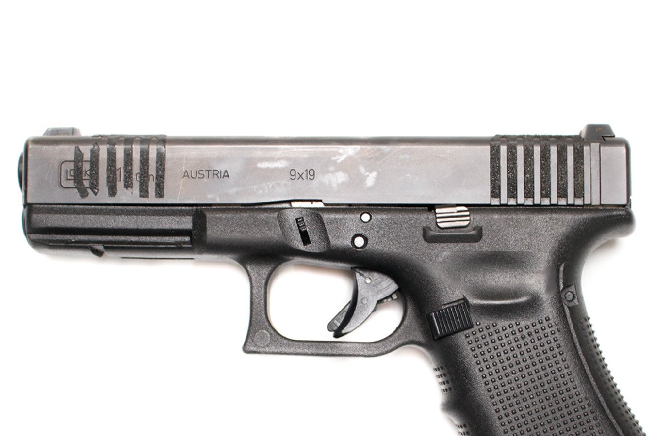 GLOCK 17 GEN 4 9mm Police Trade-In Pistol with Original Box and Two Magazines