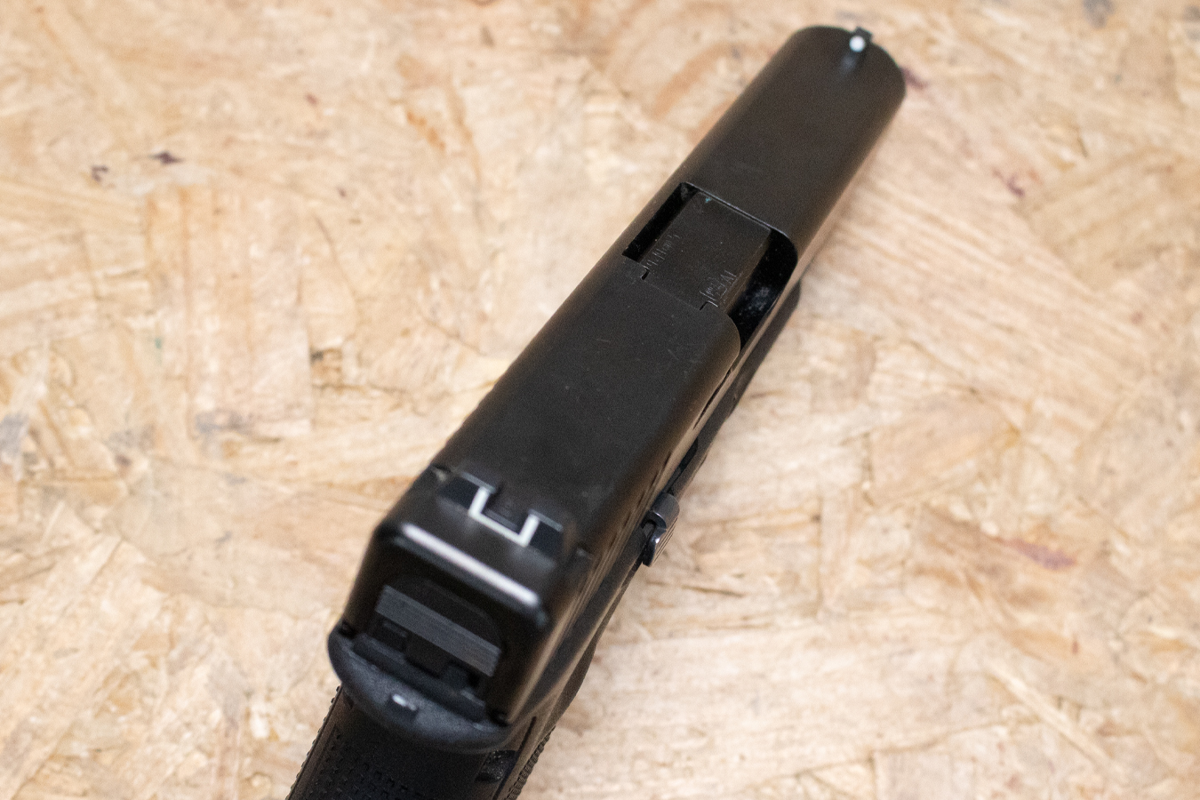 GLOCK 17 Gen5 9mm Police Trade-in Pistol (Magazine Not Included)