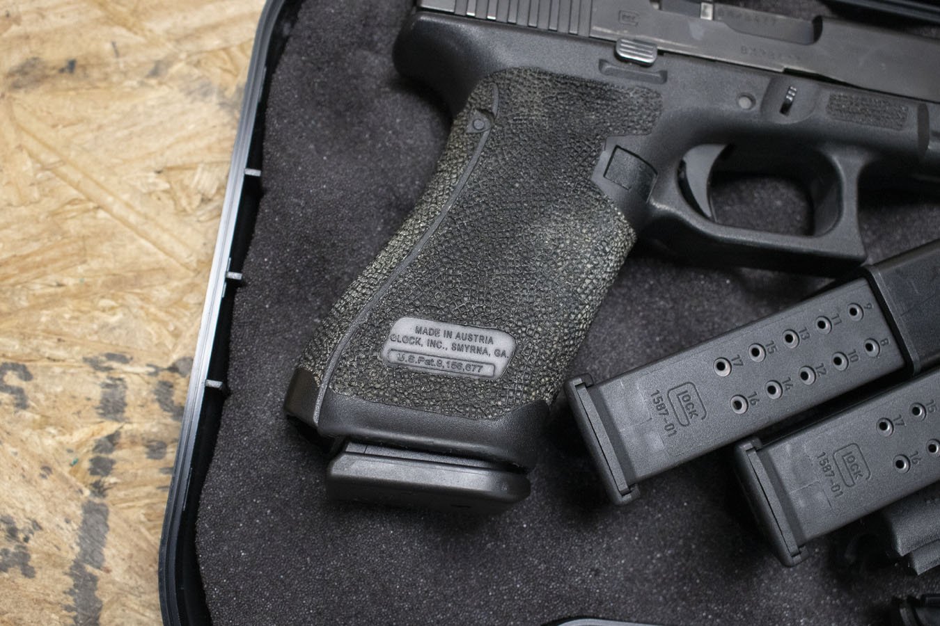 GLOCK 17 Gen5 MOS 9mm Police Trade-In Pistol with Three Magazines and Case