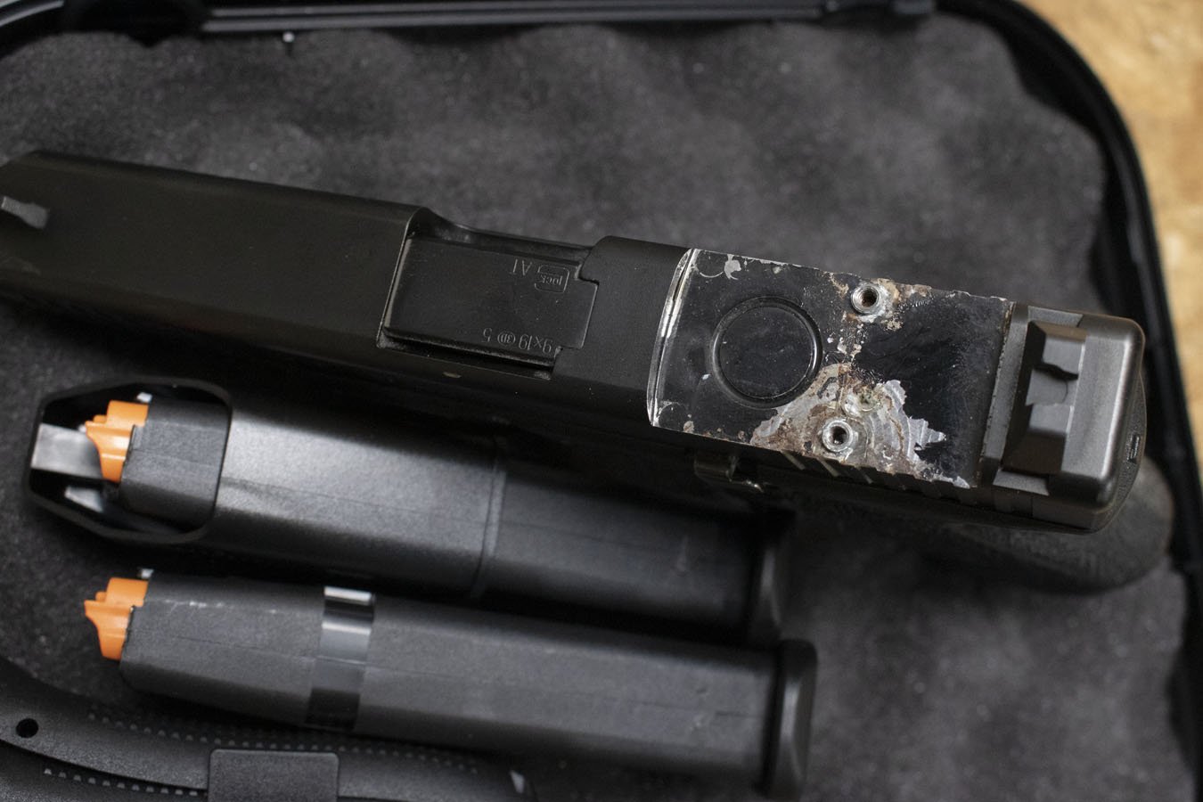 GLOCK 17 Gen5 MOS 9mm Police Trade-In Pistol with Three Magazines and Case