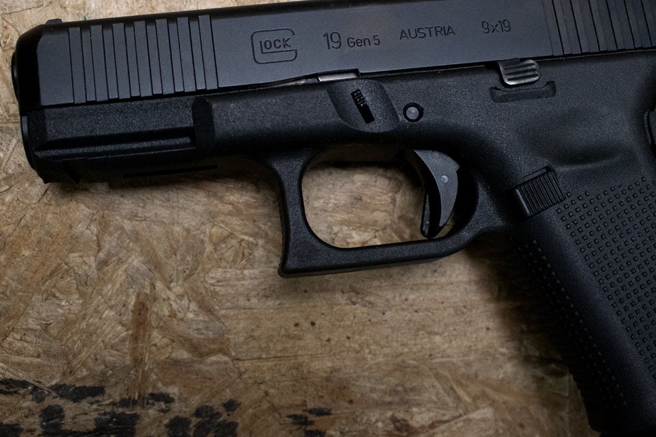 GLOCK Glock 19 Gen5 9mm Police Trade-in Pistol