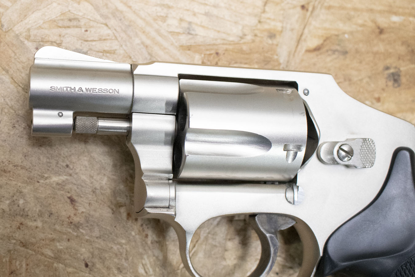 SMITH AND WESSON Model 442 NO DASH 38SPL Hammerless Police Trade-In Revolver in Stainless