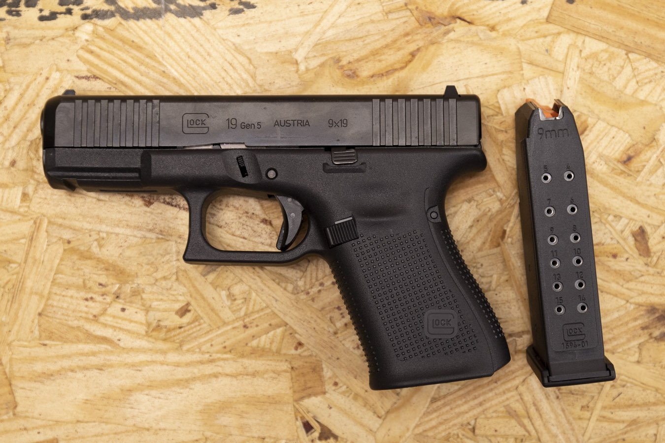 GLOCK 19 Gen5 9mm Police Trade-In Pistol