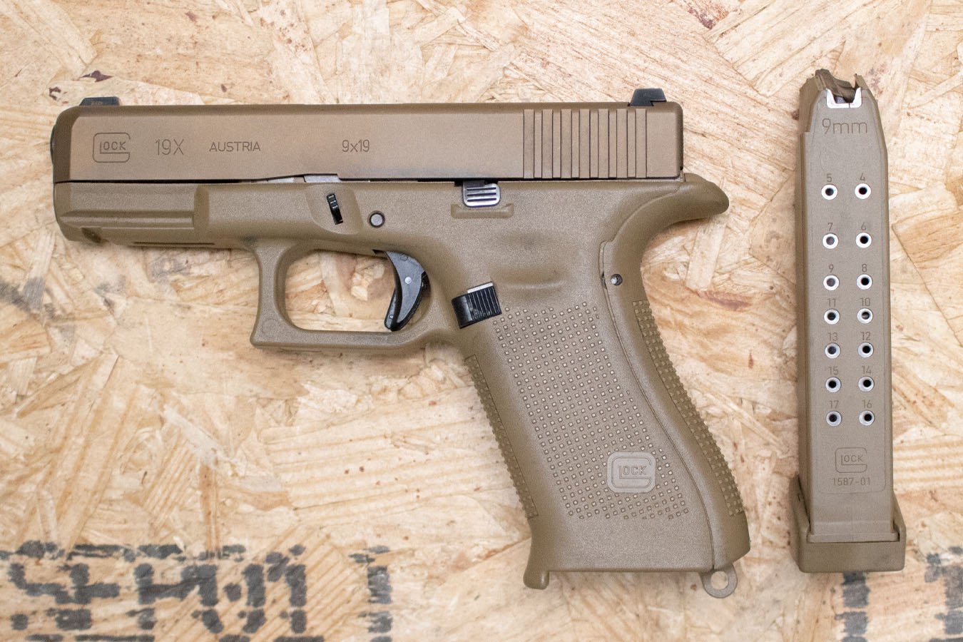 GLOCK 19X 9mm Police Trade-In Pistol with Coyote Tan Finish