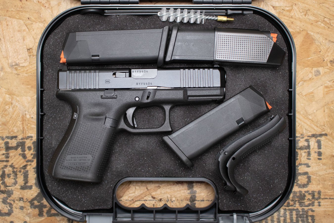 GLOCK 19 Gen5 MOS 9mm Used Trade-In Pistol w/Three Mags, MOS Adapter Plates, Backstraps, Case