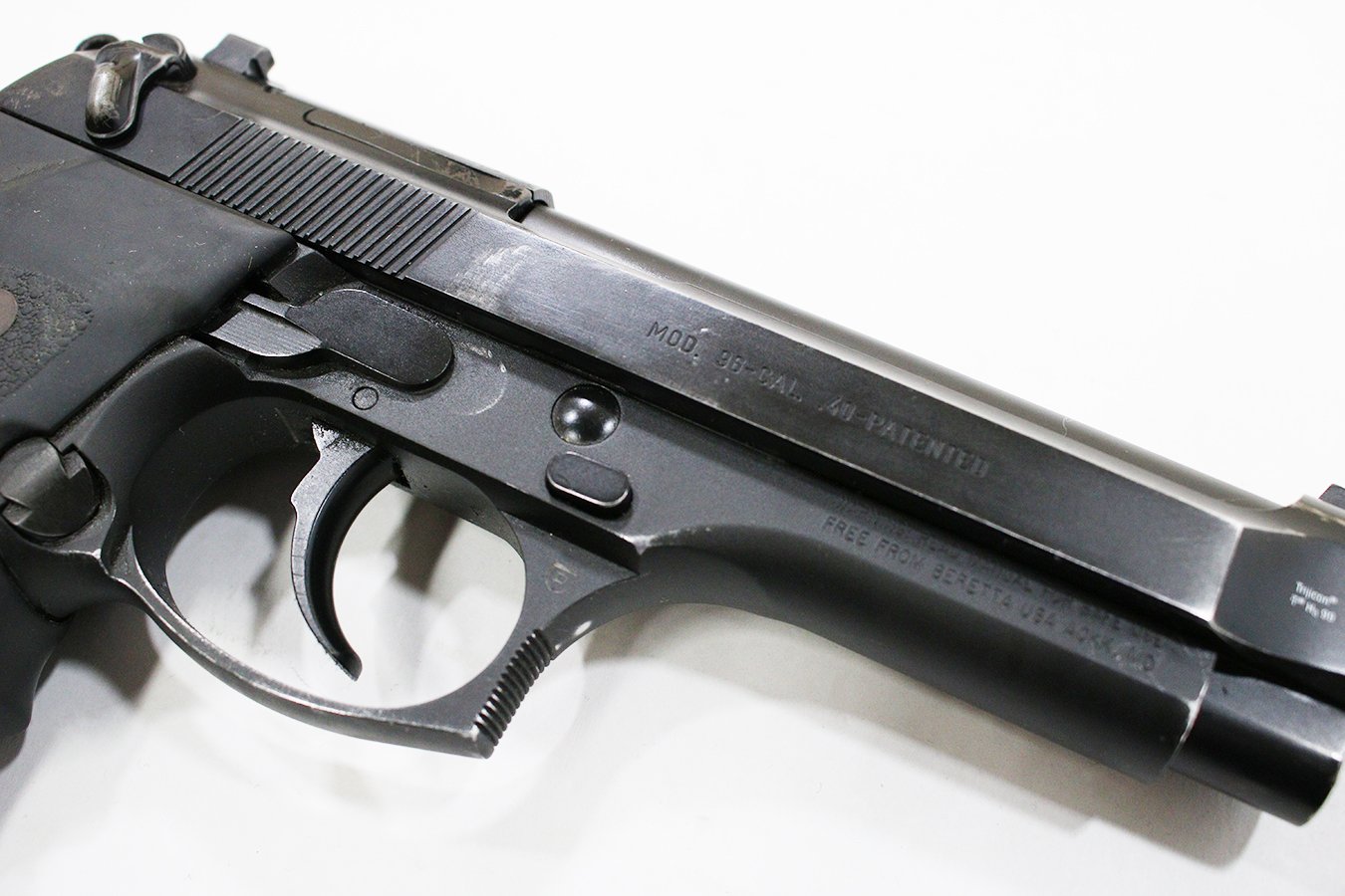 BERETTA Model 96 40 S&W DA/SA Police Trade-in Pistols (Good Condition)