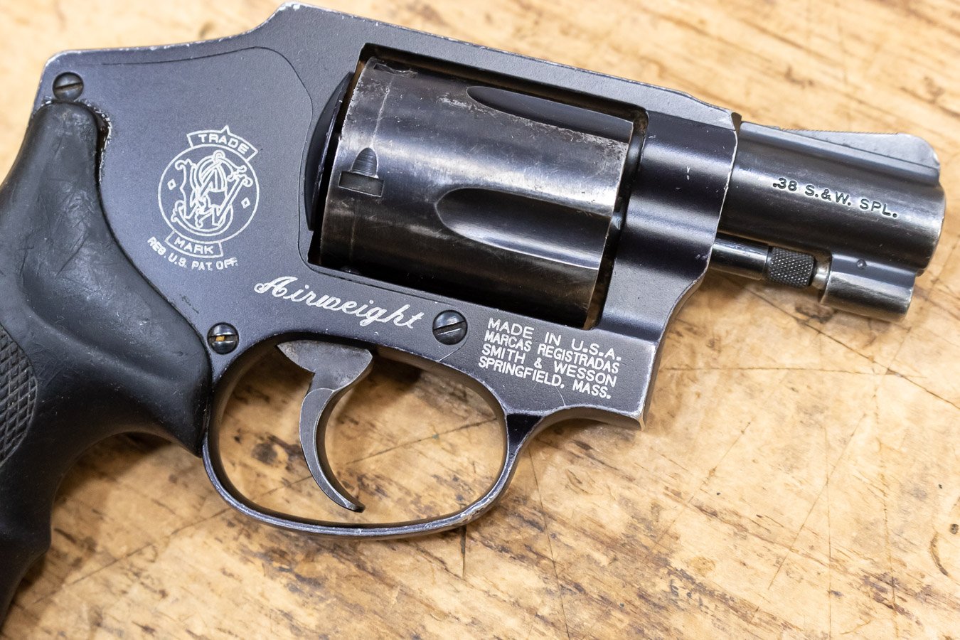 SMITH AND WESSON Model 442 Airweight 38 SPL Police Trade-in Revolver