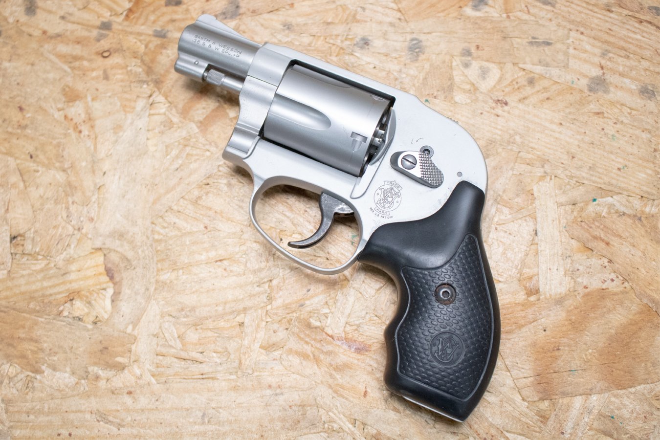 SMITH AND WESSON 638-3 Airweight 38 Special Police Trade-In Revolver with Enclosed Hammer
