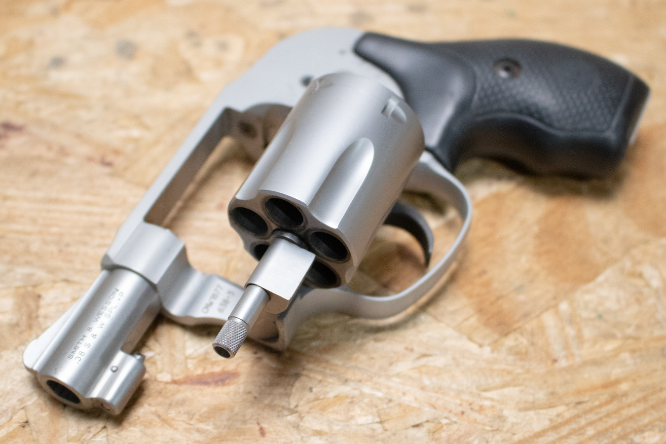 SMITH AND WESSON 638-3 Airweight 38 Special Police Trade-In Revolver with Enclosed Hammer