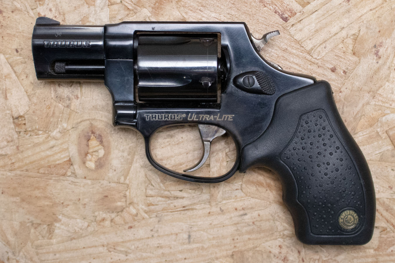TAURUS 85 Ultra-Lite 38 Special Police Trade-In Revolver with Rubber Grips