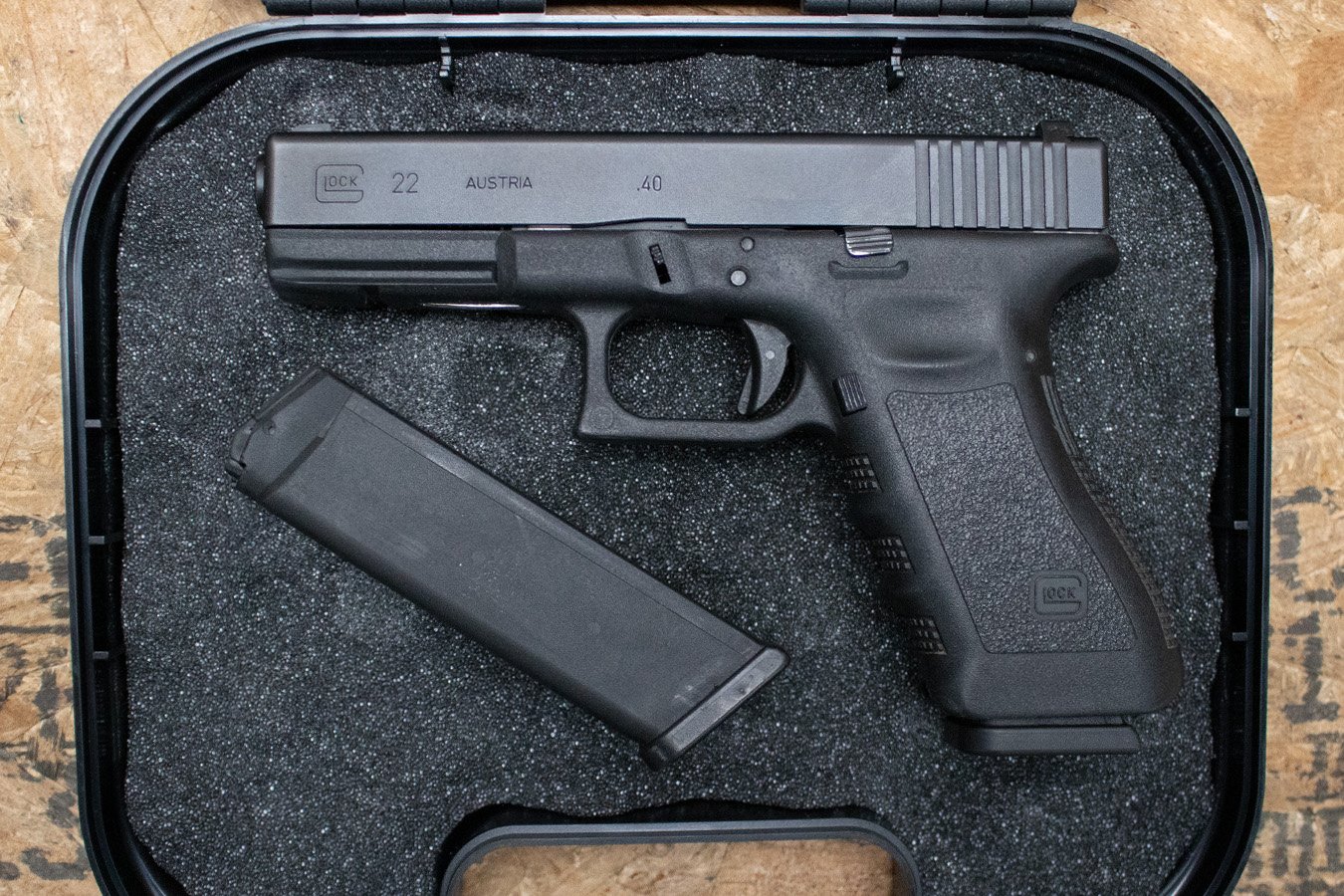 GLOCK 22 Gen3 40 S&W Police Trade-In Pistol with Two Magazines