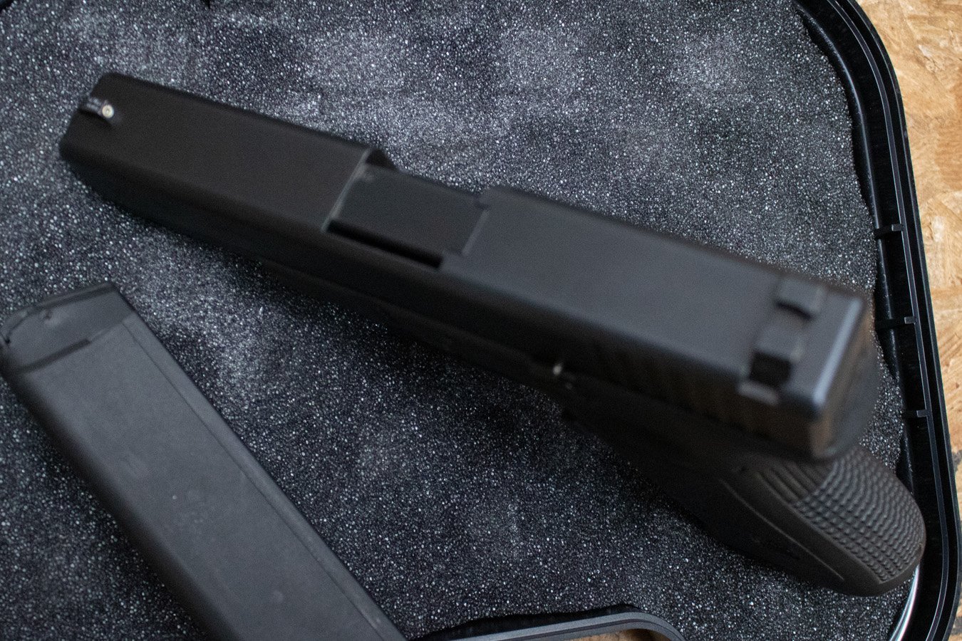 GLOCK 22 Gen3 40 S&W Police Trade-In Pistol with Two Magazines