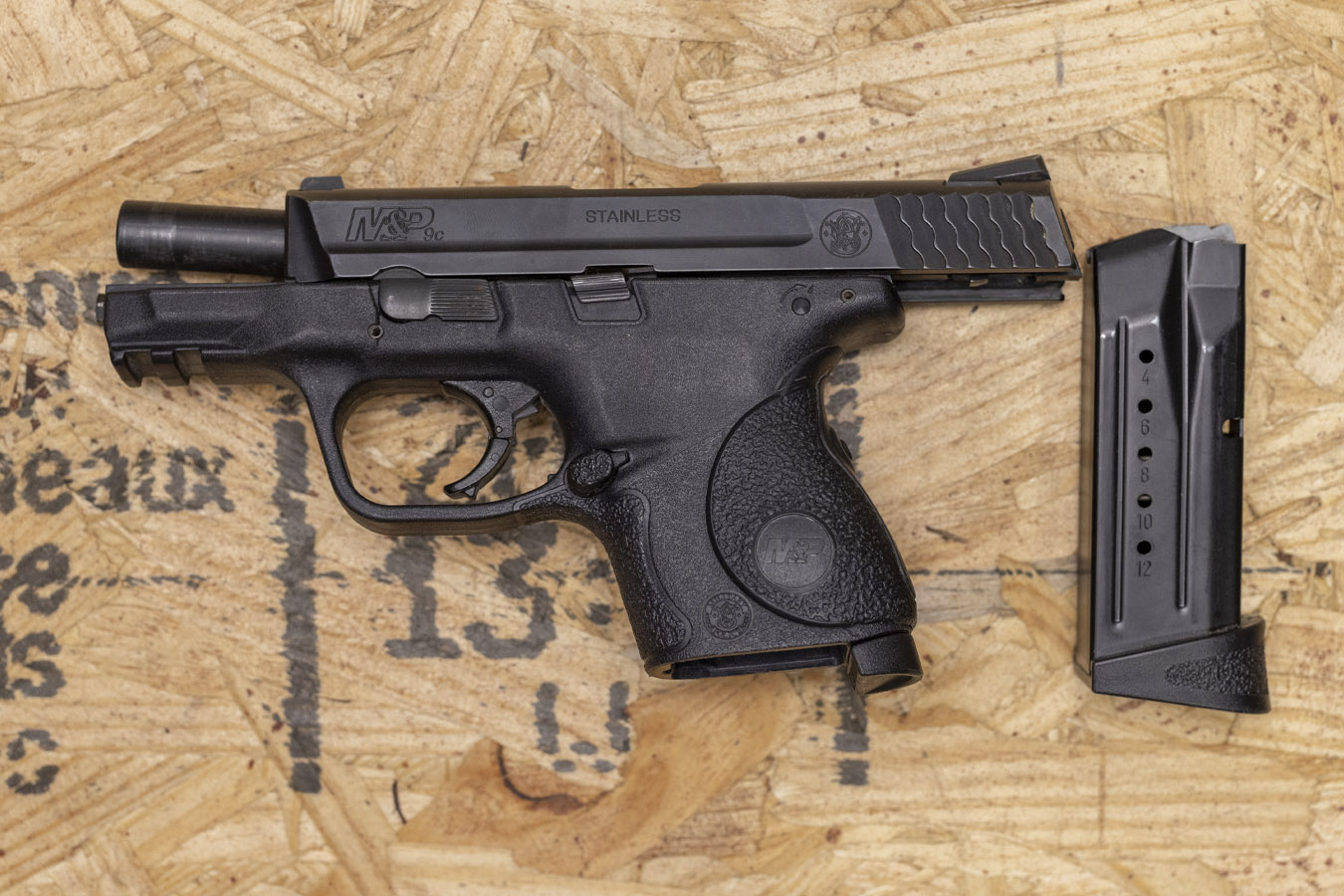 SMITH AND WESSON M&P9 Compact 9mm Police Trade-in Pistol with Lasergrips