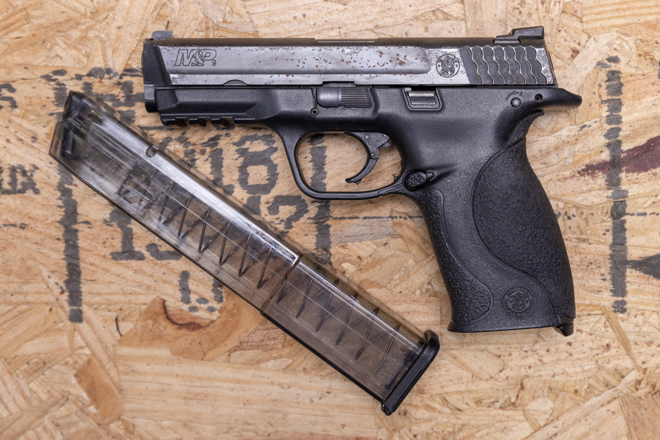 SMITH AND WESSON M&P9 9mm Police Trade-In Pistol with Extended Magazine