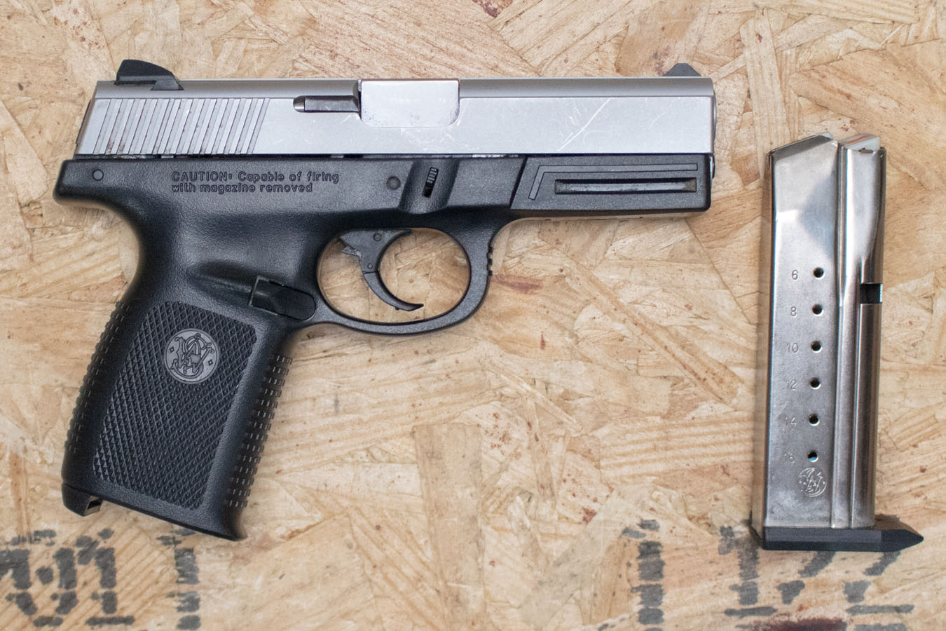 SMITH AND WESSON SW9VE 9mm Police Trade-In Pistol with Two-Tone Finish