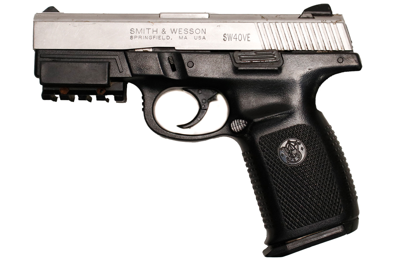 SMITH AND WESSON SW40VE 40 S&W Police Trade-In Pistol