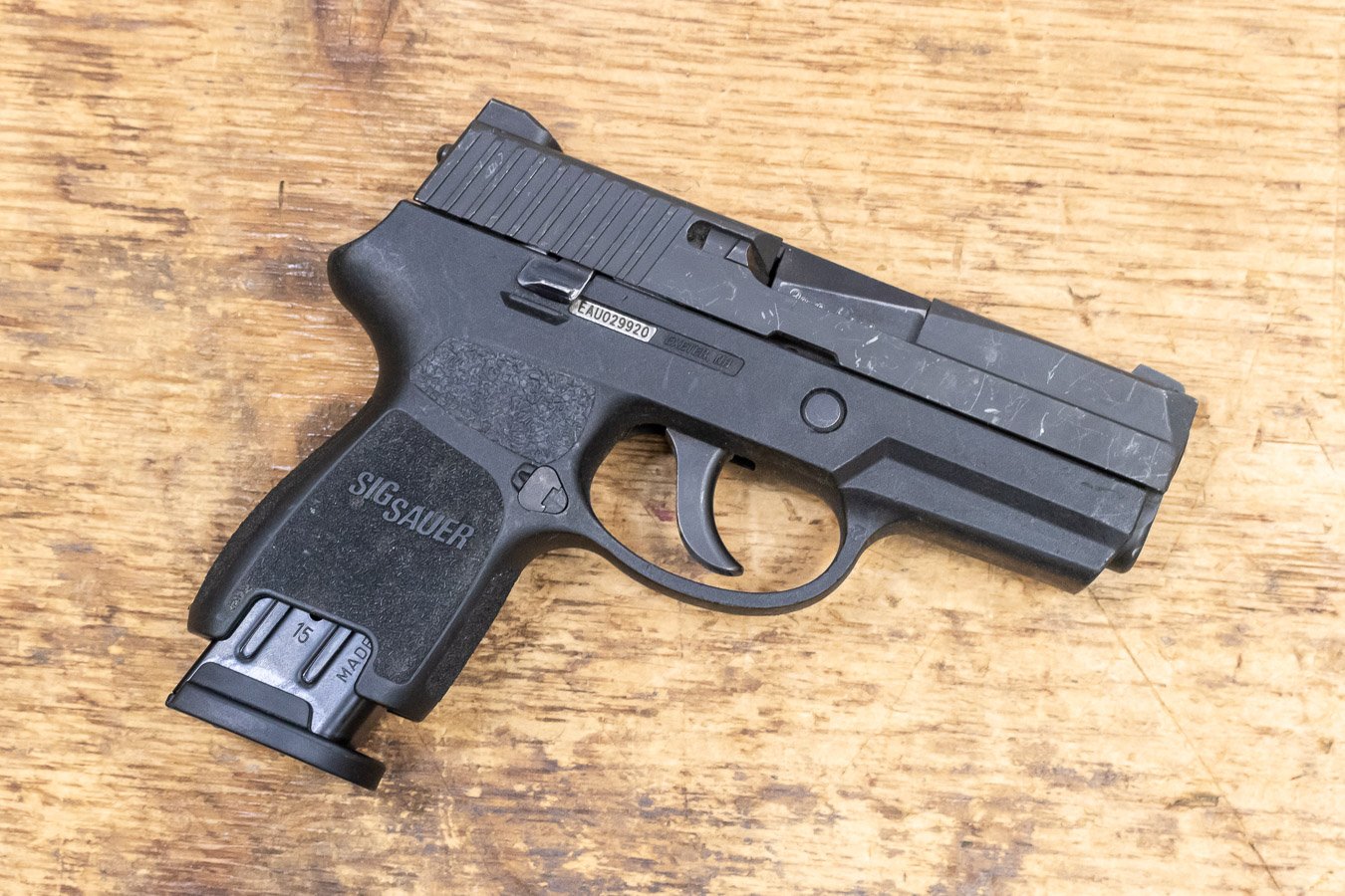 SIG SAUER P250 9mm Police Trade-in Pistol with 15-Round Magazine