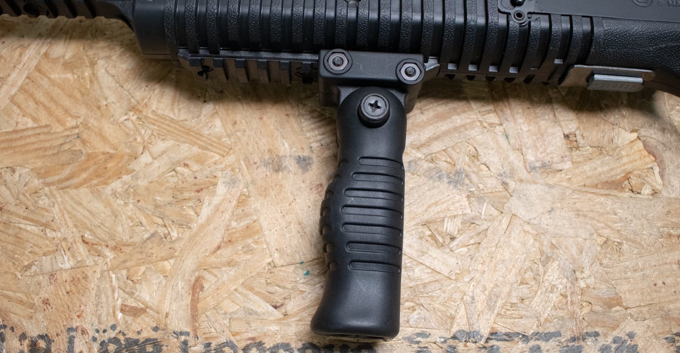 HI POINT 995 9mm Police Trade-In Carbine with Forward Grip (Mag Not Included)