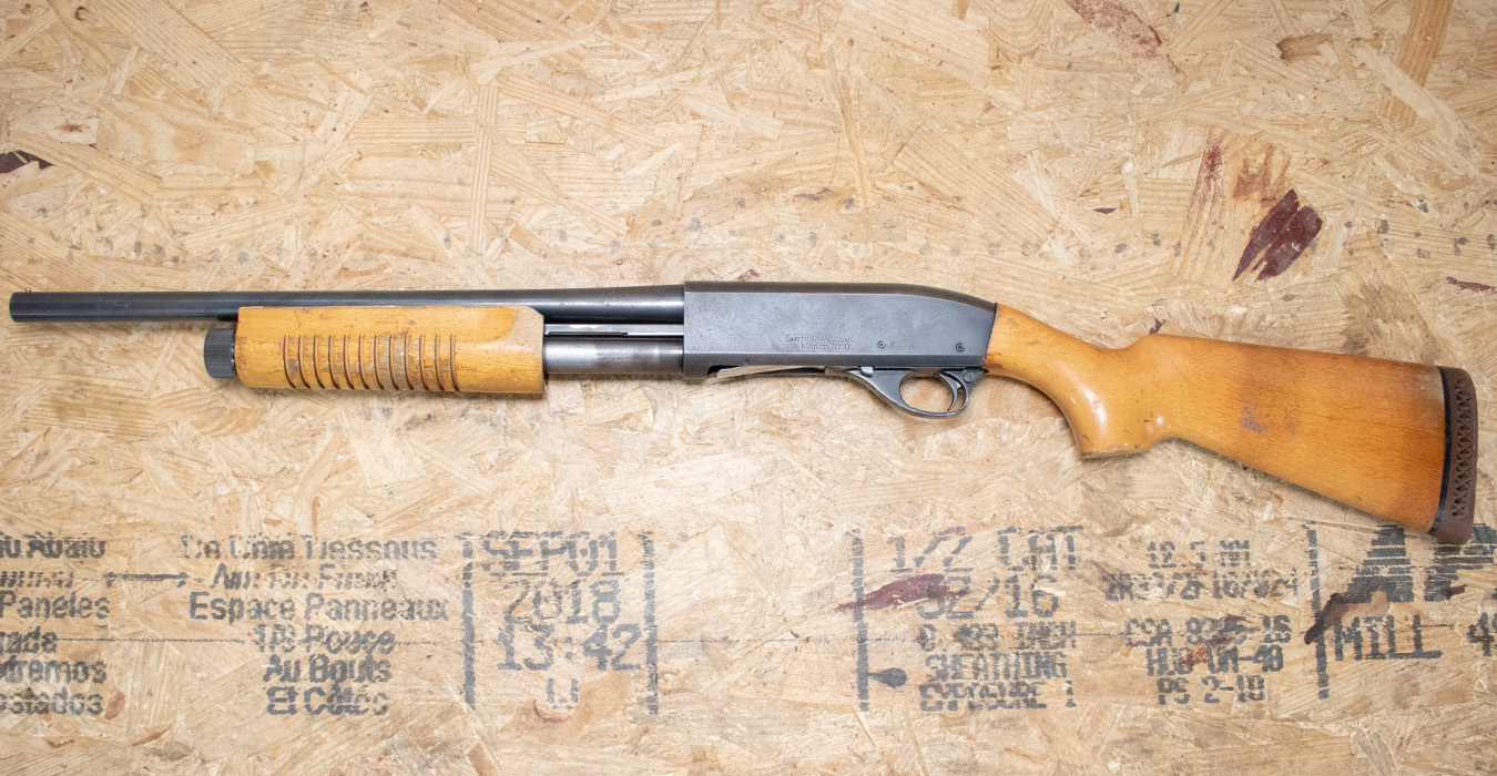 SMITH AND WESSON Model 3000 12 Gauge Pump-Action Police Trade-In Shotgun