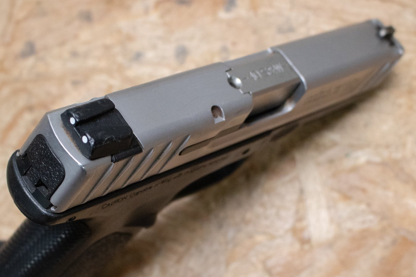 SMITH AND WESSON SD40VE 40 S&W Police Trade-In Pistol with Two-Tone Finish
