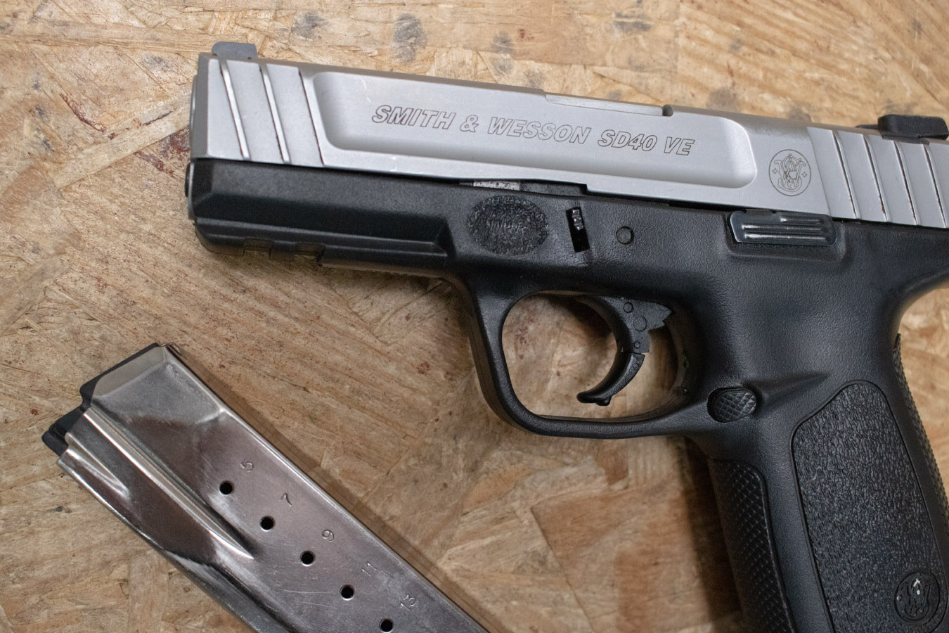 SMITH AND WESSON SD40VE 40 S&W Police Trade-In Pistol with Two Magazines