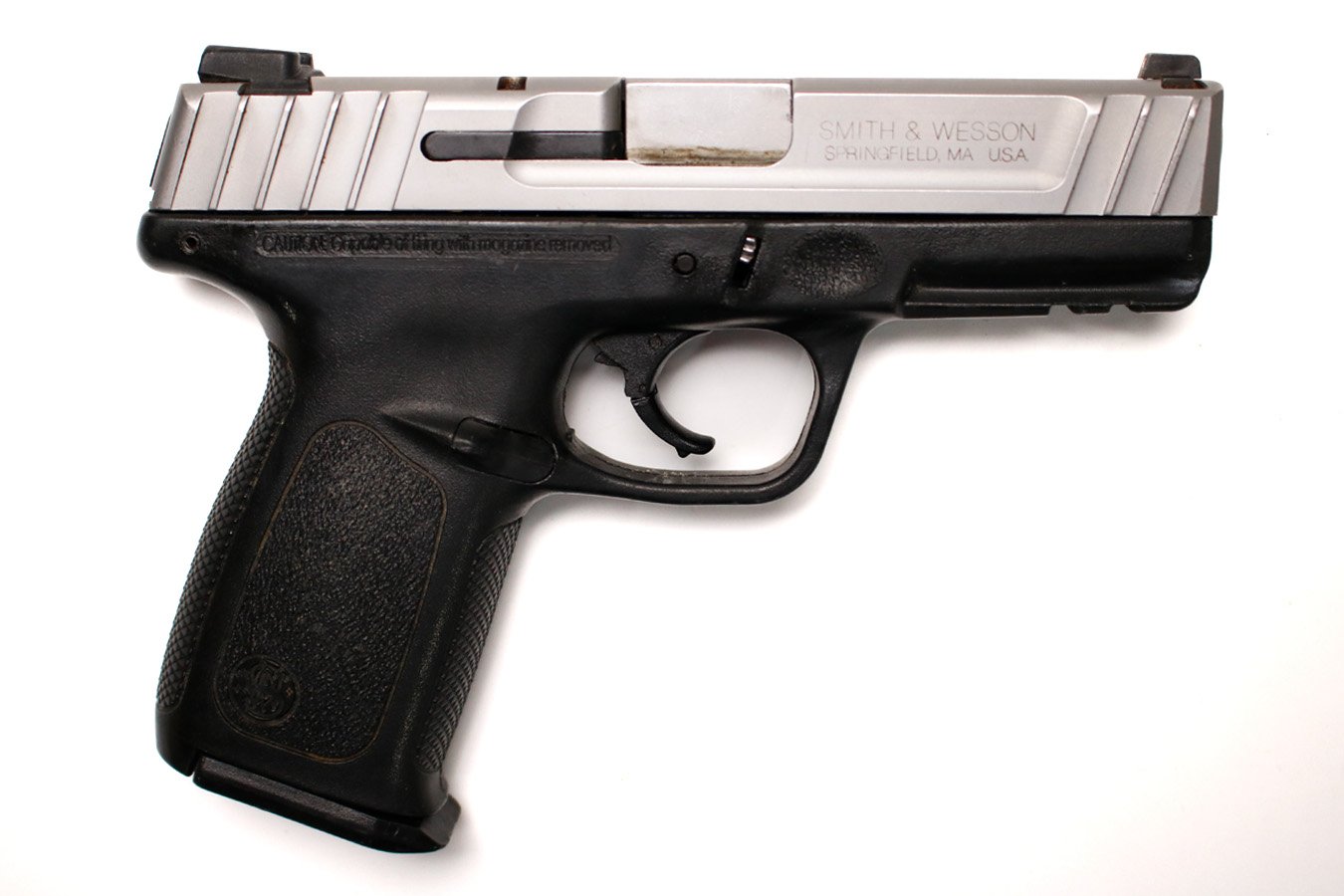 SMITH AND WESSON SD40VE 40 S&W Police Trade-In Pistol