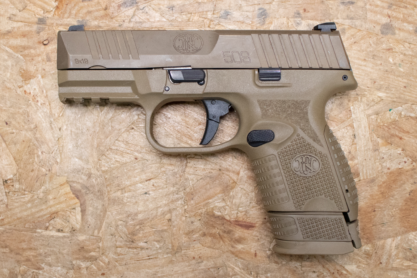 FNH 509 Compact 9mm Police Trade-In Pistol with FDE Finish