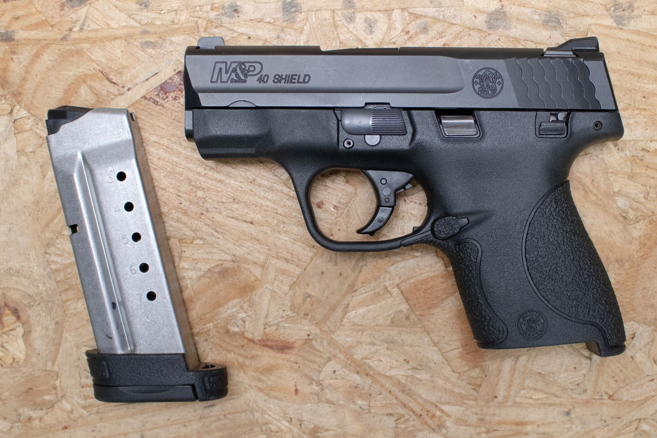 SMITH AND WESSON M&P40 Shield 40 S&W Used Trade-In Pistol with Extended Mag