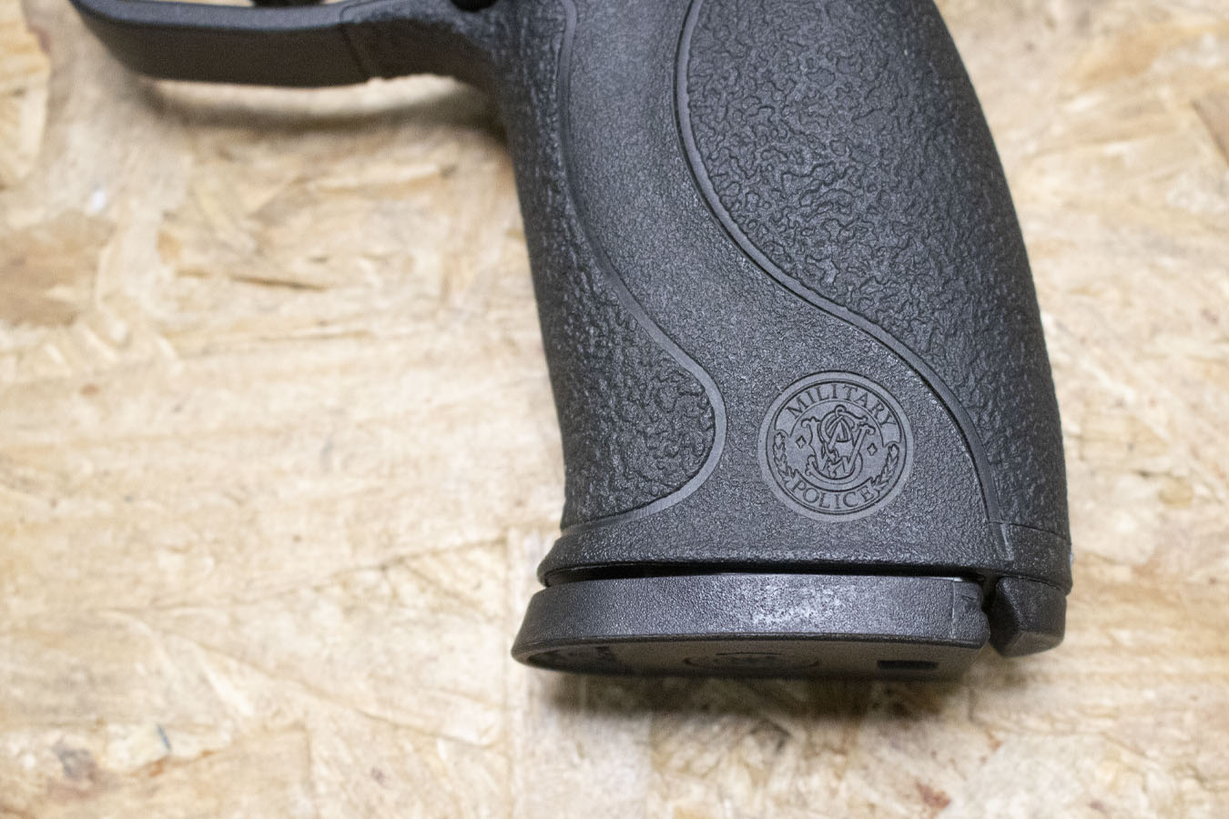 SMITH AND WESSON M&P40 40 S&W Police Trade-In Pistol