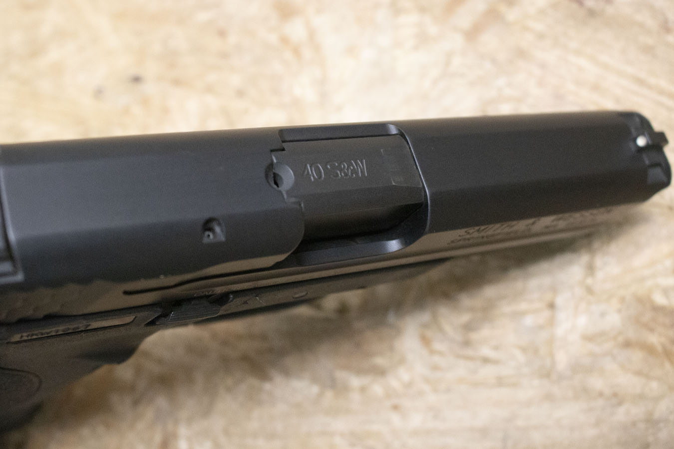 SMITH AND WESSON M&P40 40 S&W Police Trade-In Pistol
